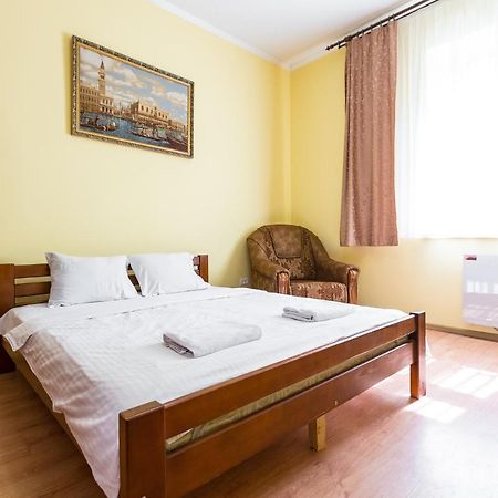 Квартира В Центрі Подобово На Вулиці Коперника 26 Біля Палацу Мистецтв Lviv Eksteriør bilde